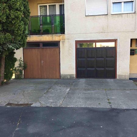 Апартаменти Fonix Apartman Кестхей Екстер'єр фото