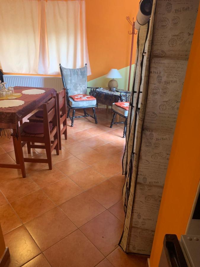 Апартаменти Fonix Apartman Кестхей Екстер'єр фото