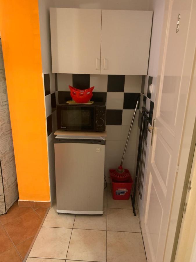 Апартаменти Fonix Apartman Кестхей Екстер'єр фото