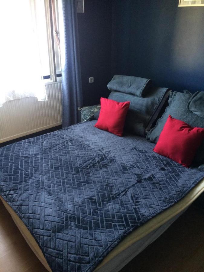 Апартаменти Fonix Apartman Кестхей Екстер'єр фото