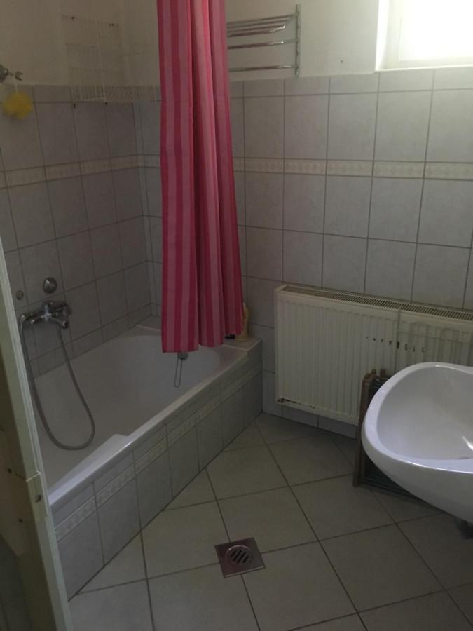 Апартаменти Fonix Apartman Кестхей Екстер'єр фото